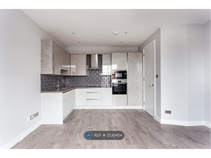 2 Bedroom Flat To Rent In Albion Road, London, N16