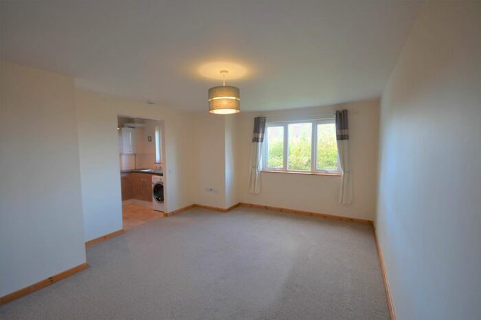 2 Bedroom Flat To Rent In Woodlands Brae, Inverness, Inverness, IV2