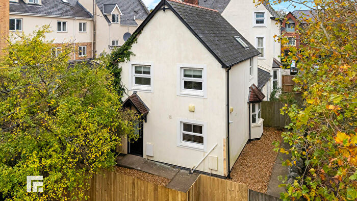 3 Bedroom Town House For Sale In Romilly Road, Canton, Cardiff, CF5