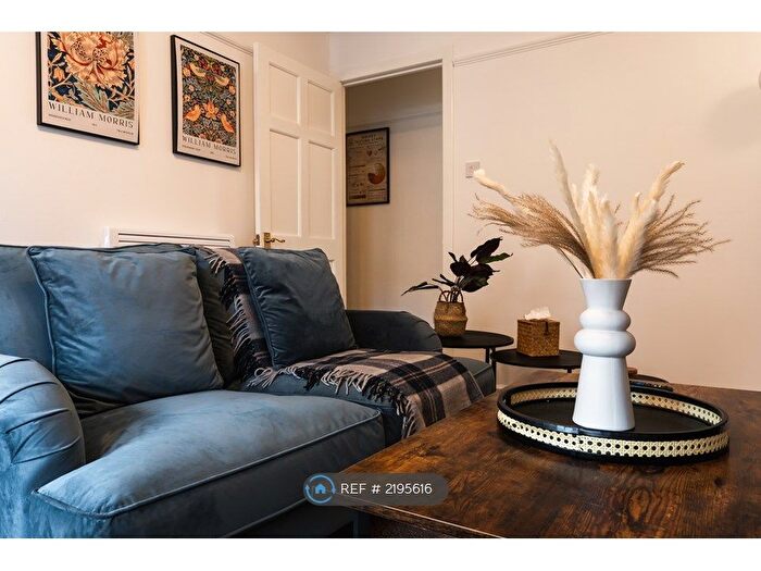 1 Bedroom Flat To Rent In St. Vincent Street, Glasgow, G3