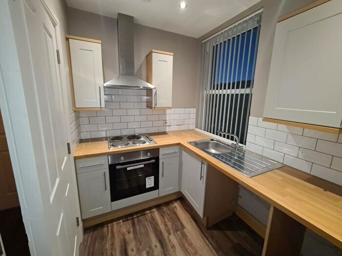 1 Bedroom Flat To Rent In Flat, Warwick House, Avenue Road, DN2