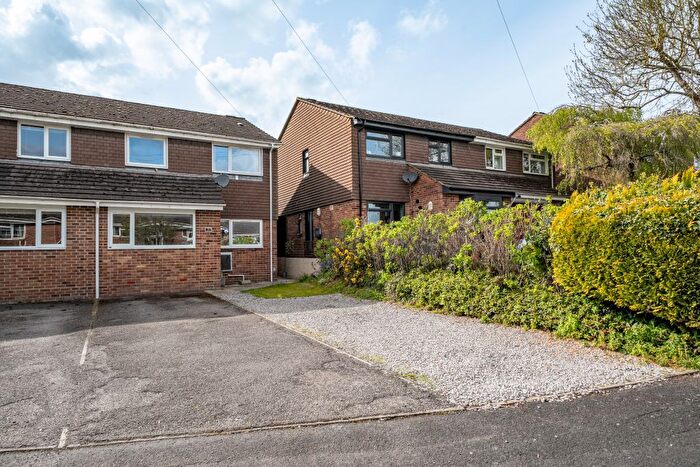 4 Bedroom Semi Detached House For Sale In Sunnyside Close, Charlton., SP10