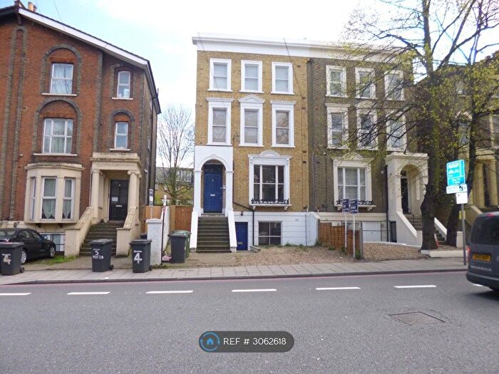 2 Bedroom Flat To Rent In Parkfield Road, London, SE14