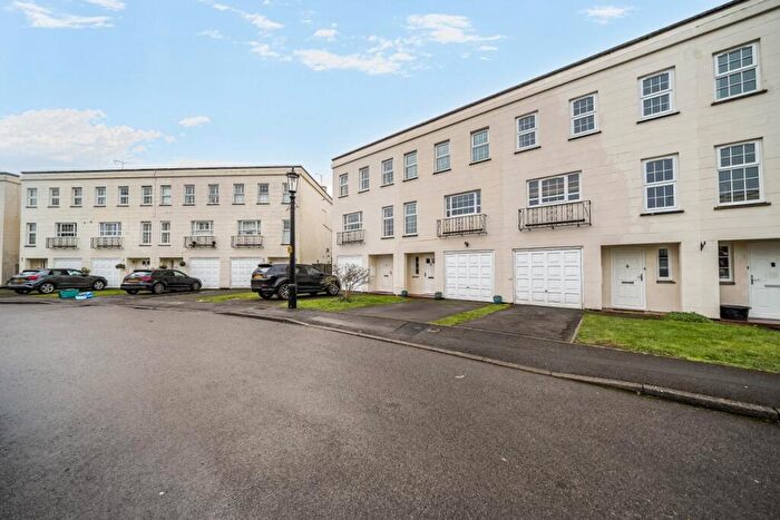 4 Bedroom Terraced House To Rent In Keynshambury Road Cheltenham, GL52