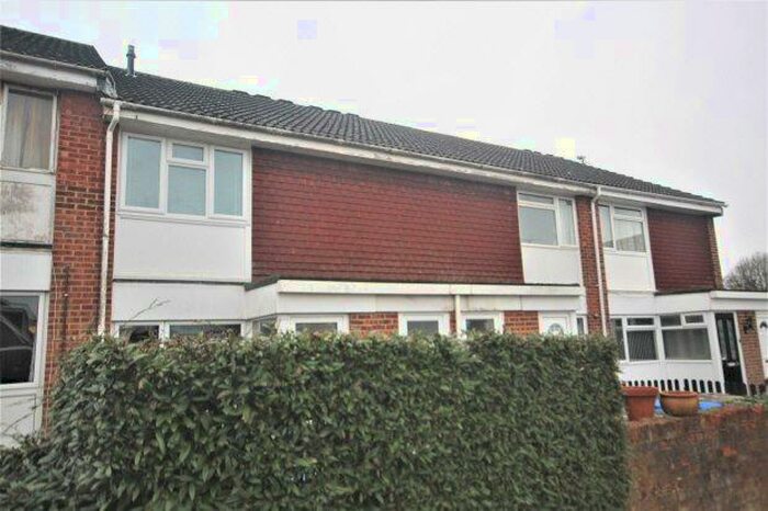 1 Bedroom Maisonette To Rent In Owlscastle Close, Horsham, RH12