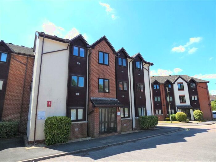1 Bedroom Apartment To Rent In Compass Point, Fareham, Hampshire, PO16