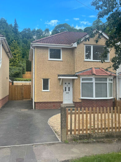 3 Bedroom Semi-Detached House To Rent In Cambridge Gardens, Beaufort, Ebbw Vale, NP23