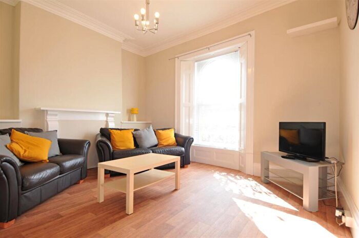 5 Bedroom House To Rent In Mount Street, Plymouth, PL4