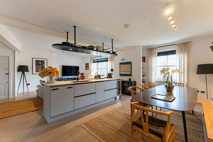 2 Bedroom Flat For Sale In Belsize Park, Belsize Park, London, NW3