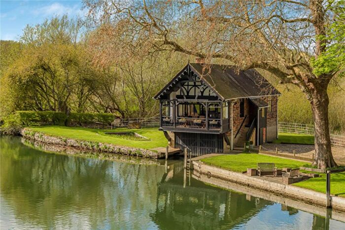 3 Bedroom Detached House For Sale In Shillingford, Wallingford, Oxfordshire, OX10