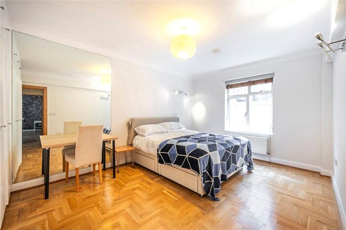 3 Bedroom Flat To Rent In Montagu Square, Marylebone, London, W1H