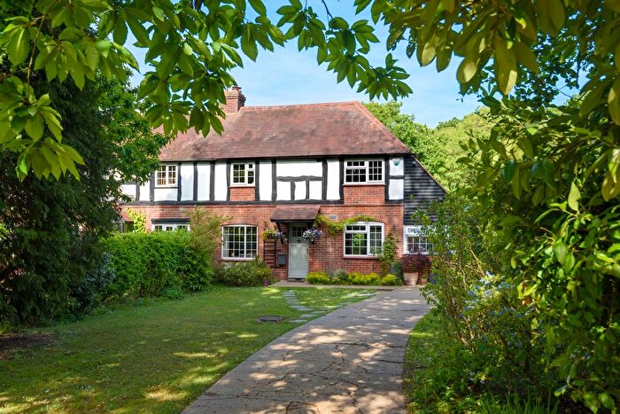 3 Bedroom Semi-Detached House For Sale In Broomfield Gate, Whitstable, CT5
