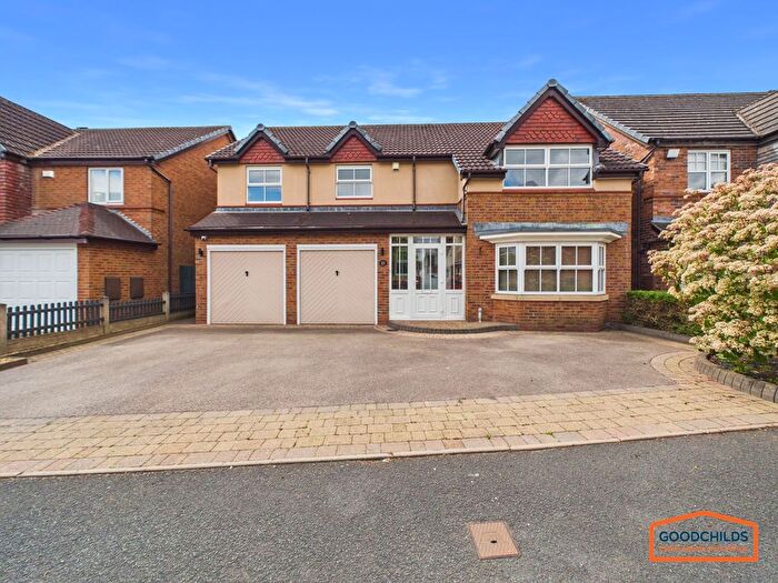 4 Bedroom Detached House For Sale In Holmbridge Grove, Shelfield, WS4