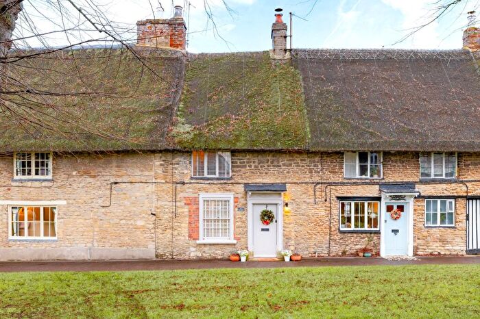 1 Bedroom Terraced House For Sale In The Green, Harrold, MK43