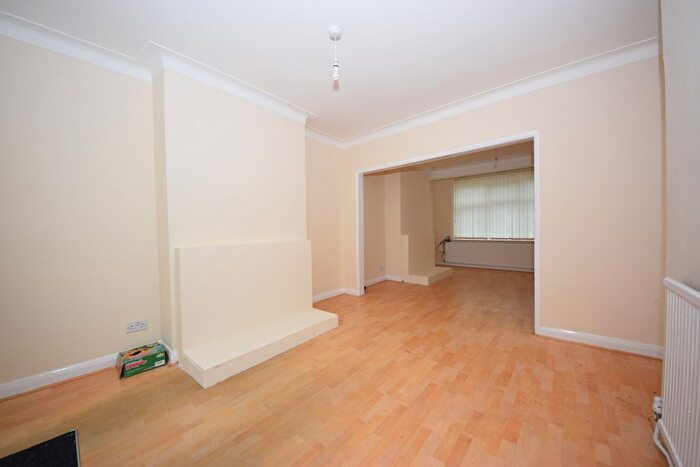 3 Bedroom Terraced House To Rent In Headley Drive, Gants Hill, IG2