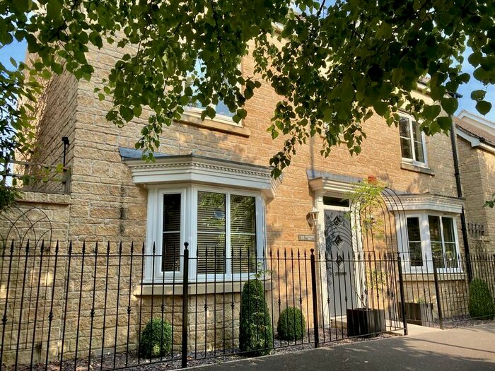 5 Bedroom Detached House To Rent In Freestone Way, Corsham, SN13