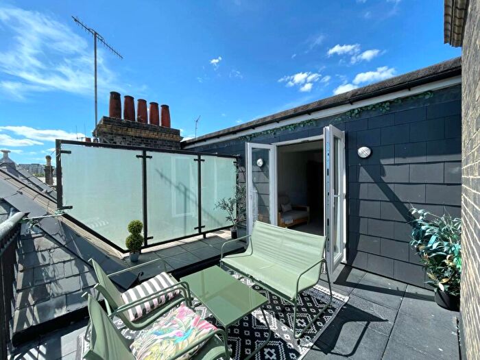 2 Bedroom Flat For Sale In Wessex House, - Gervis Place, Bournemouth, Dorset, BH1