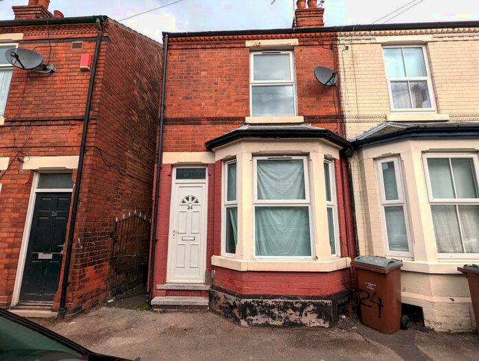 3 Bedroom House To Rent In Glentworth Road, Nottingham, NG7