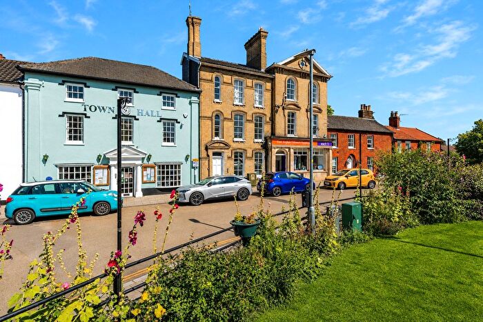 2 Bedroom Flat For Sale In Queens Square, Norfolk, NR17