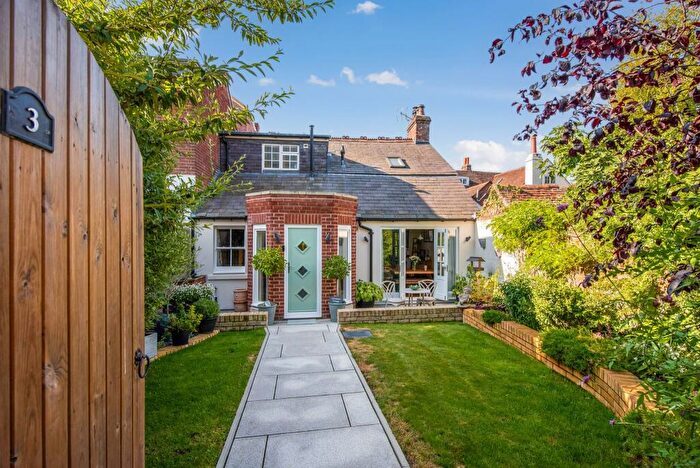 2 Bedroom End Of Terrace House For Sale In Wykeham Place, Fareham, PO16