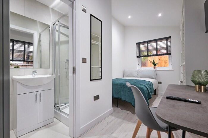 6 Bedroom House To Rent In Derwent Street, Lincoln, LN1