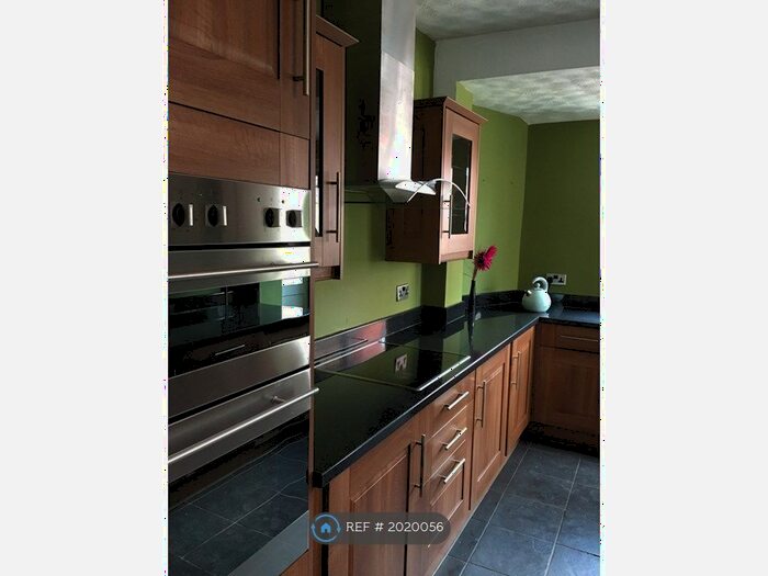 3 Bedroom End Of Terrace House To Rent In Littleton Road, Salford, M6