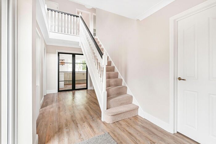 5 Bedroom Detached House For Sale In The Lindens, Hemel Hempstead, HP3