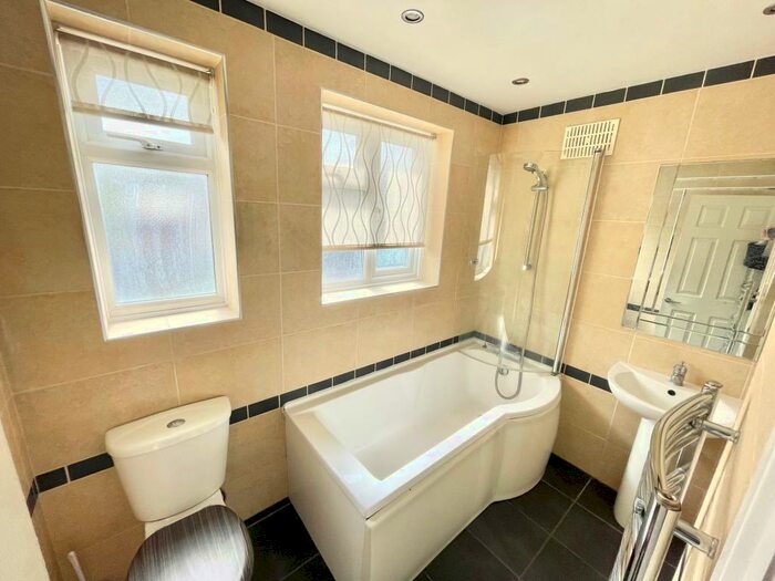 4 Bedroom House To Rent In Chudleigh Road, RM3