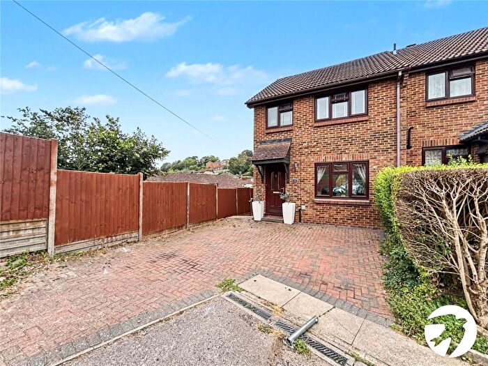 3 Bedroom End Of Terrace House For Sale In Brenzett Close, Princes Park, Kent, ME5