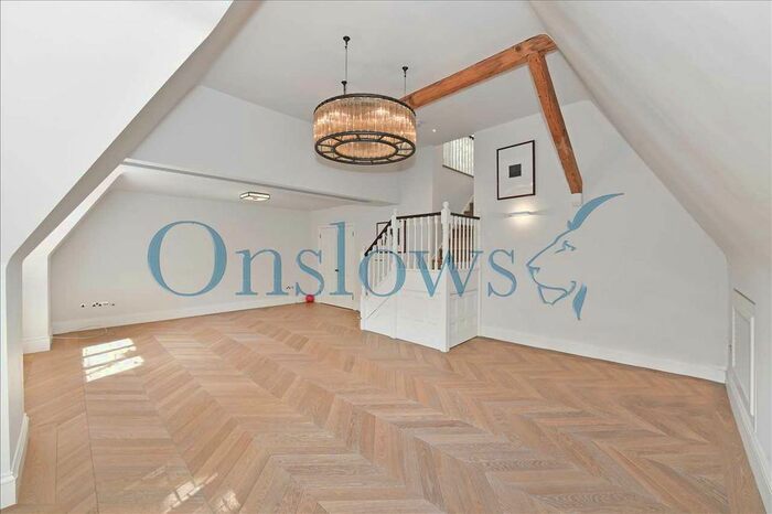 3 Bedroom Flat To Rent In Harrington Gardens, London, SW7