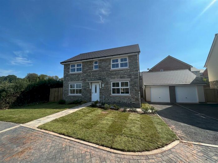 4 Bedroom Detached House To Rent In Enterprise Avenue, Tiverton, EX16