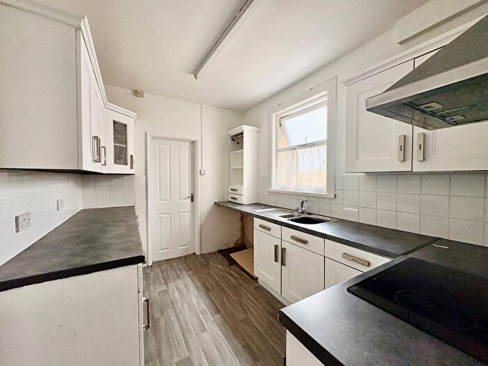 3 Bedroom Terraced House To Rent In Canterbury Street, Gillingham, ME7