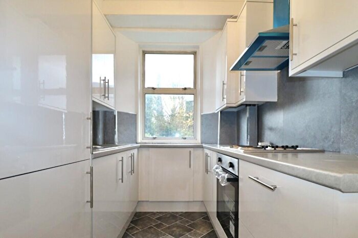 2 Bedroom Apartment To Rent In Wallace Street, Stirling, FK8