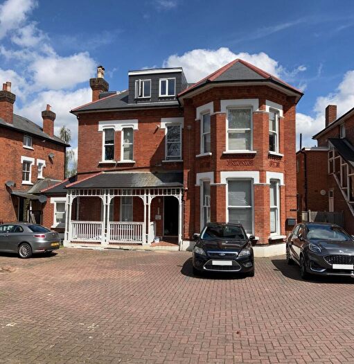 1 Bedroom Apartment To Rent In Beulah Hill, SE19