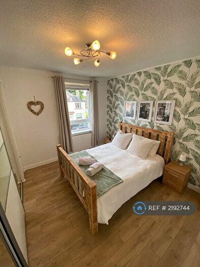 2 Bedroom Flat To Rent In Stenhouse Avenue, Edinburgh, EH11