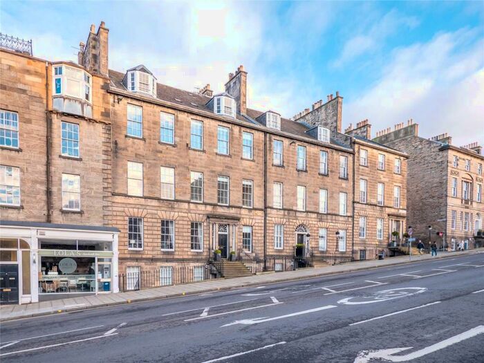 3 Bedroom Apartment To Rent In North Charlotte Street, Edinburgh, EH2