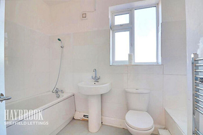 3 Bedroom Maisonette To Rent In Victoria Street, Mexborough, S64