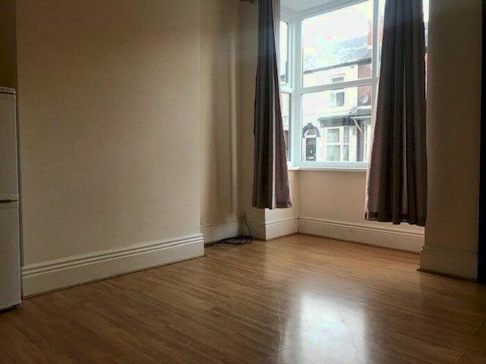 4 Bedroom Terraced House To Rent In Clipstone Road, Sheffield, S9