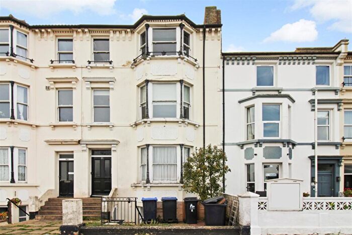 2 Bedroom Apartment To Rent In Central Parade, Herne Bay, CT6