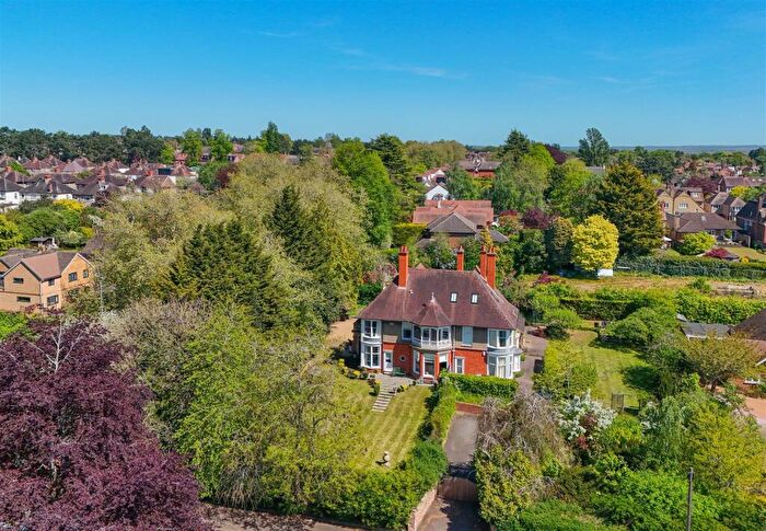 7 Bedroom Semi-Detached House For Sale In Abington Park Crescent, Northampton, NN3
