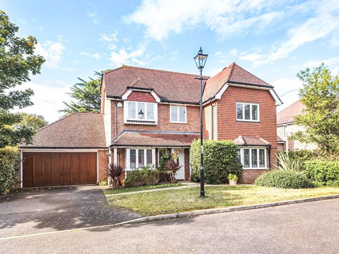4 Bedroom Detached House To Rent In Copperfields, Reading, RG4