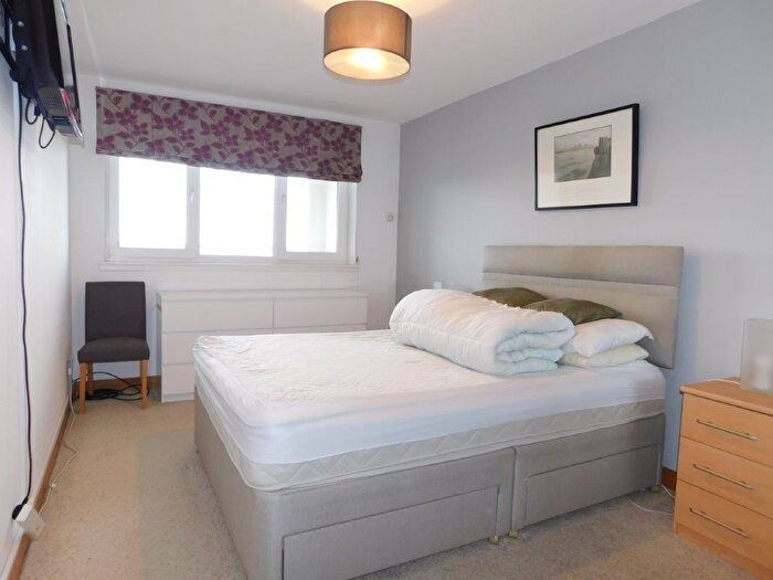 3 Bedroom Flat To Rent In , Heron Place, Edinburgh, EH5