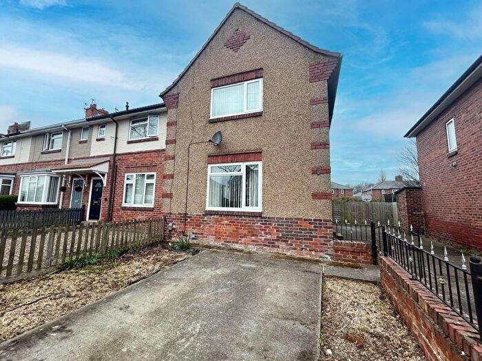 3 Bedroom Semi-Detached House To Rent In The Quadrant, North Shields, NE29