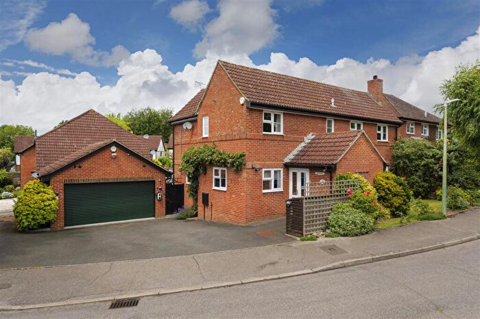 4 Bedroom Detached House For Sale In Harvesters Way, Weavering, ME14