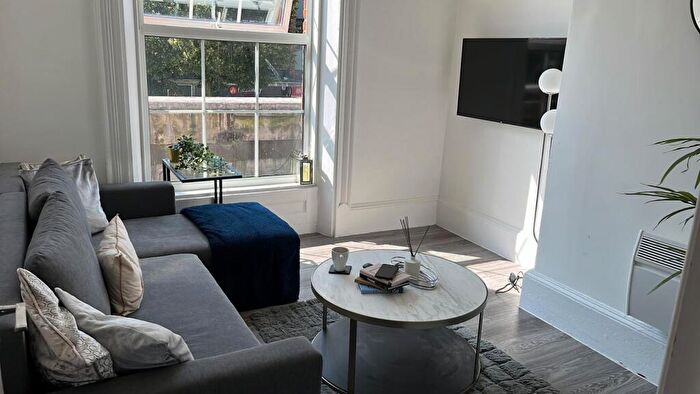 1 Bedroom Flat To Rent In London Road, SO15