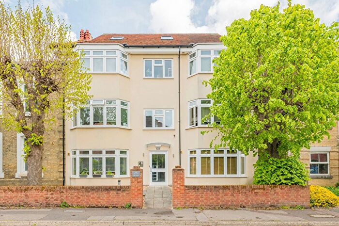 2 Bedroom Flat To Rent In The Avenue, Southampton, SO17