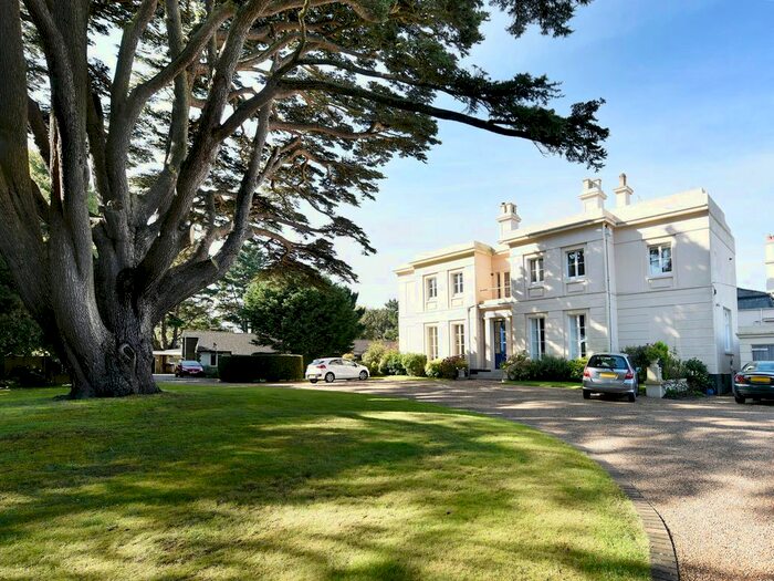 2 Bedroom Flat To Rent In Preston Hall, The Street, East Preston BN16