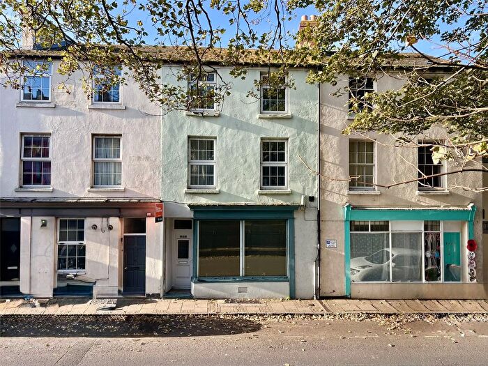 4 Bedroom Terraced House For Sale In Fortuneswell, Portland, Dorset, DT5