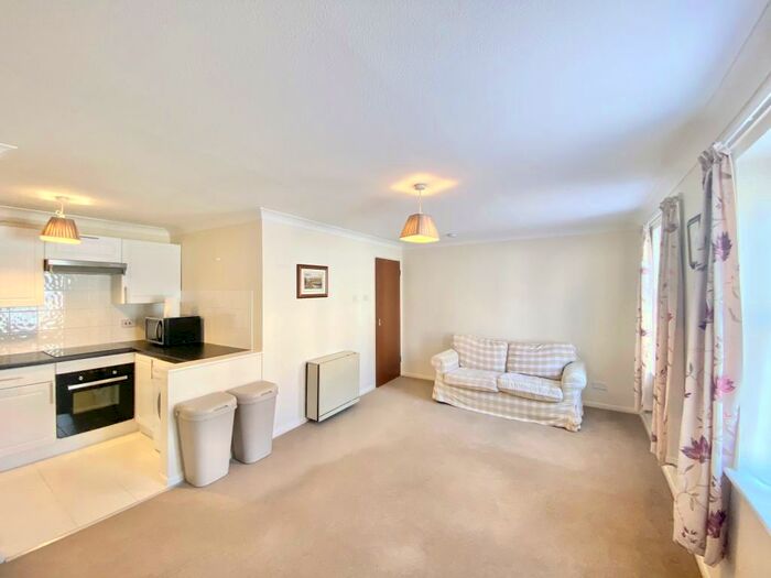 1 Bedroom Apartment To Rent In Prince Henry Court, CB4