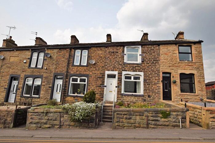 2 Bedroom Terraced House To Rent In Burnley Road, Briercliffe, Burnley, BB10